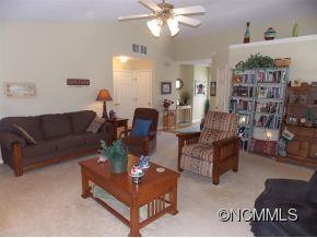 1004 Thorncrest Drive - Photo 4
