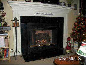 1004 Thorncrest Drive - Photo 6