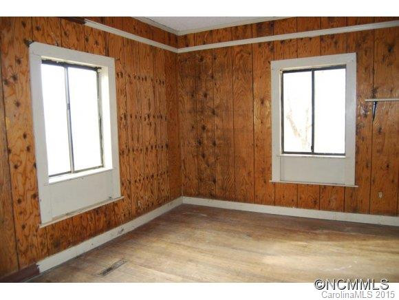 315 Huggins Rd - Photo 3