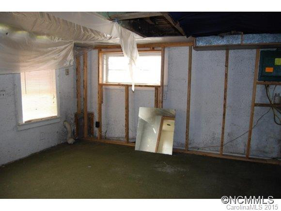 315 Huggins Rd - Photo 6