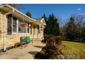 361 Sycamore Dr - Photo 3