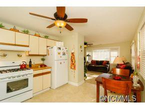 361 Sycamore Dr - Photo 9