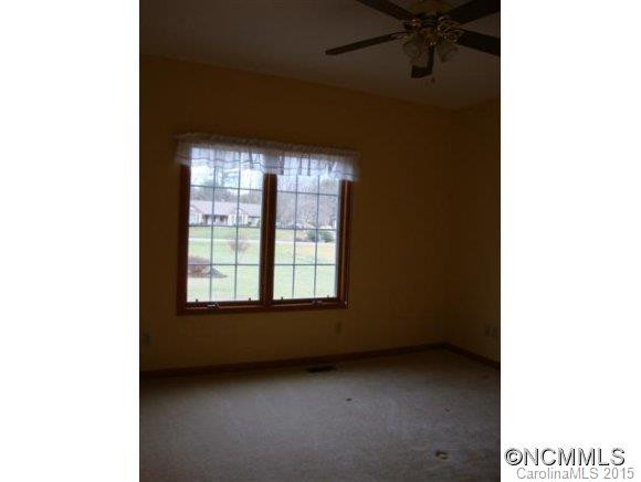 21 BEAUMONT DRIVE - Photo 13