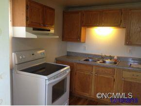 211 Fayetteville - Photo 3