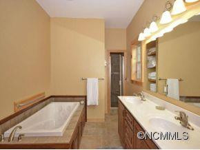 452 LOTAWATAH DRIVE - Photo 10
