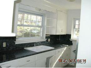 212 Fox Street - Photo 3