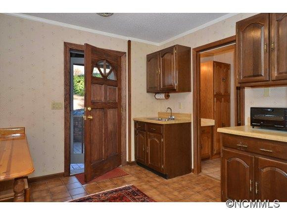 1080 Linkside Drive - Photo 16