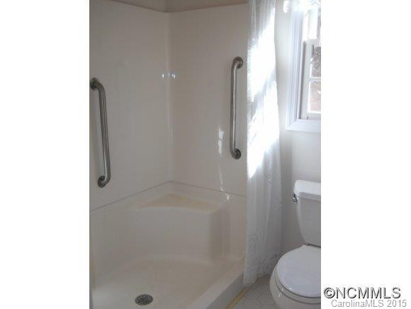 137 Wintergreen Drive - Photo 10