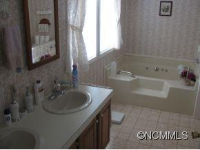 1281 Blanton Street - Photo 11