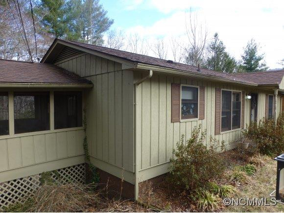 216 Eastwood  Avenue - Photo 2