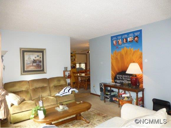 216 Eastwood  Avenue - Photo 4