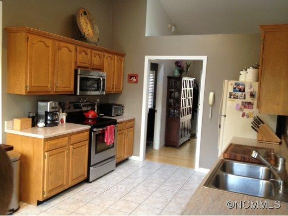 11 Winthrop Road - Photo 5