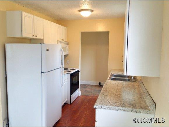7 White Avenue - Photo 5