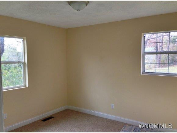 7 White Avenue - Photo 7