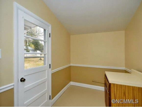 50 PLEASANT RIDGE DR. - Photo 3