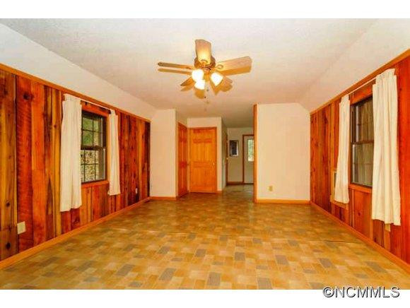 12215 Big Laurel Rd - Photo 18