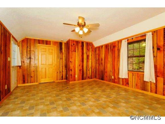 12215 Big Laurel Rd - Photo 19