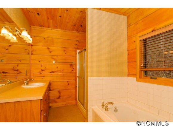 12215 Big Laurel Rd - Photo 10