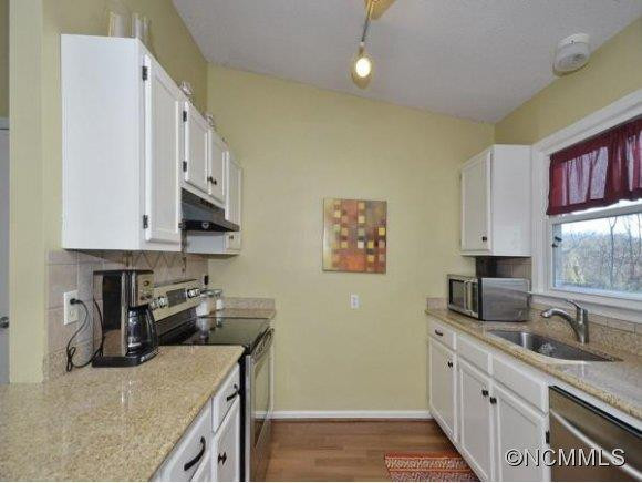 59 MOUNT CARMEL DR. - Photo 5