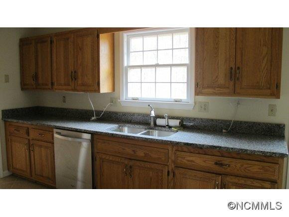 44 Pine Forest Drive - Photo 8