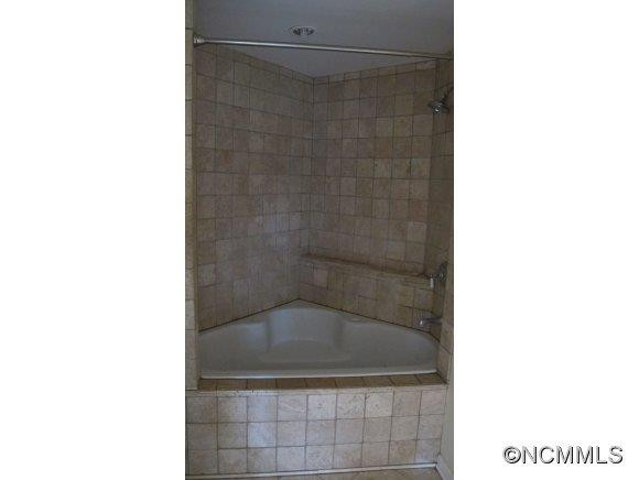 44 Pine Forest Drive - Photo 10