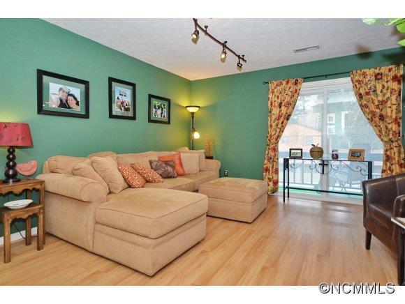 1740C Haywood Manor - Photo 2