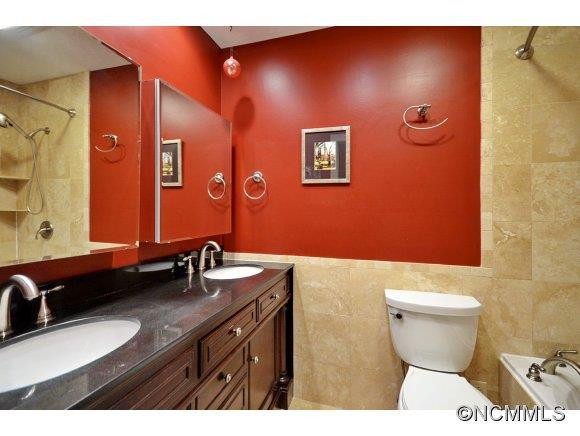 1740C Haywood Manor - Photo 7