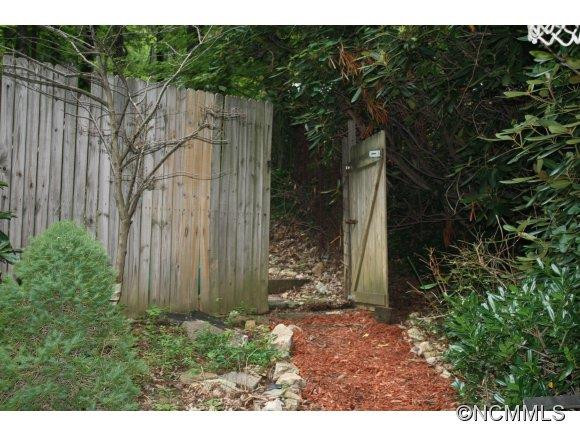 10 SPRING HILL CIRCLE - Photo 14