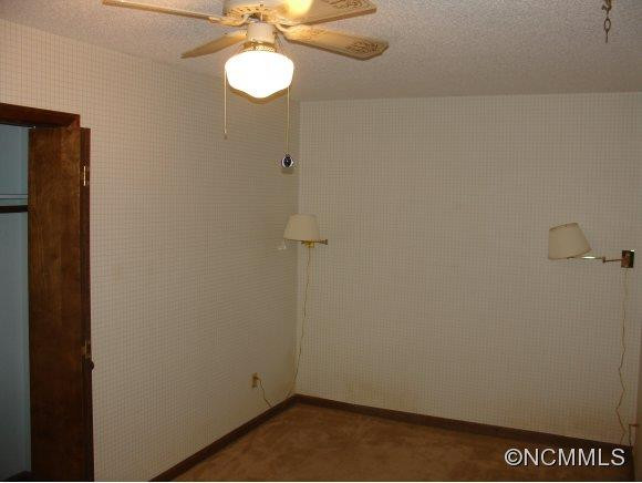 9 West Oakview Road - Photo 11