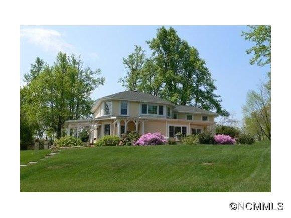 101 Beechwood Circle