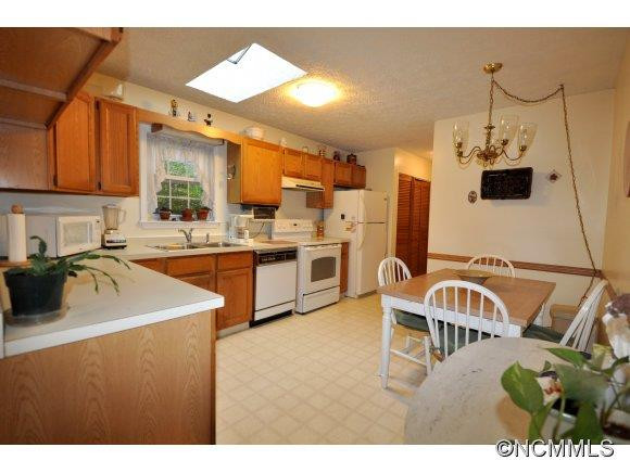 209 Pine Berry Circle - Photo 5