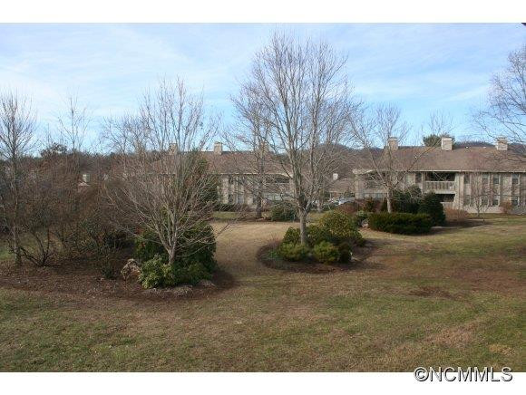 402 Abbey Circle - Photo 13
