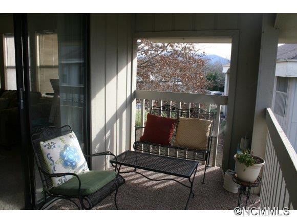 402 Abbey Circle - Photo 14