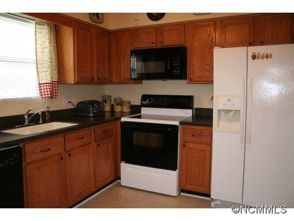 402 Abbey Circle - Photo 5