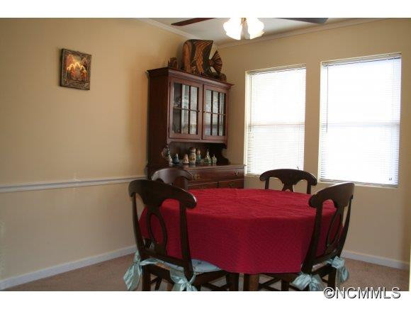402 Abbey Circle - Photo 7