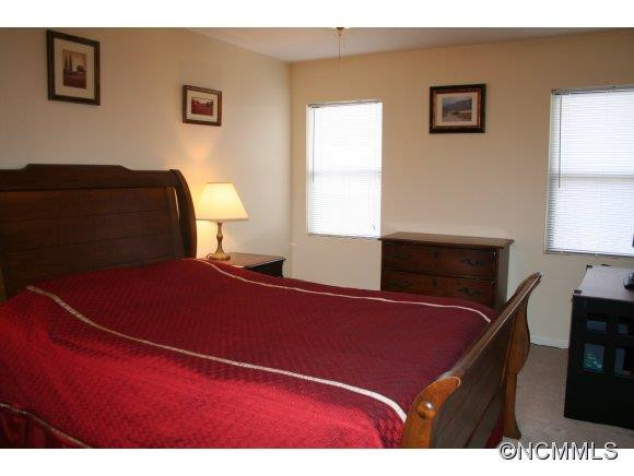 402 Abbey Circle - Photo 8