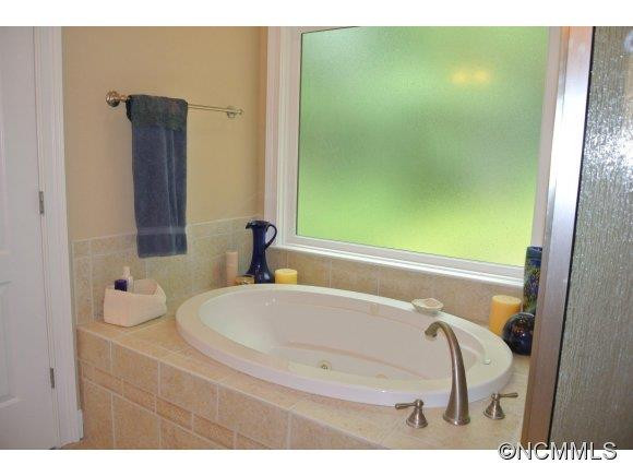 4456 Connestee Trail - Photo 18