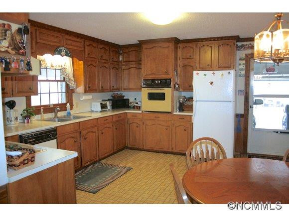 477 Dobbinsville Road - Photo 19