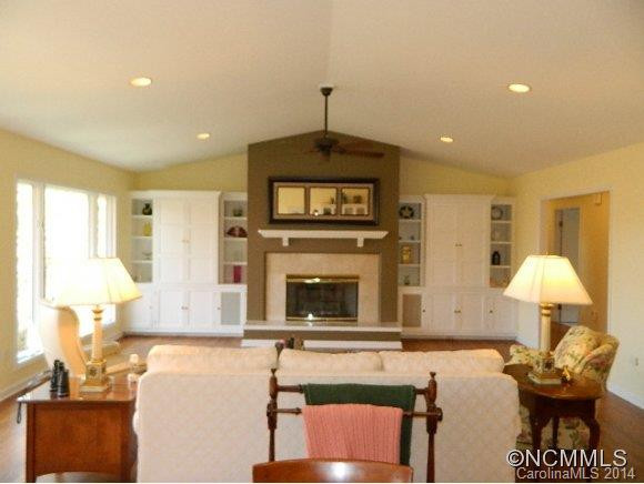 1848 Campbell Drive - Photo 6