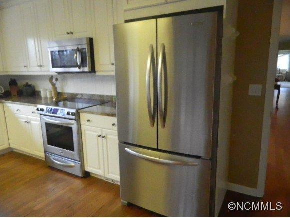1848 Campbell Drive - Photo 8
