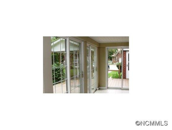 1732 Haywood Road - Photo 13