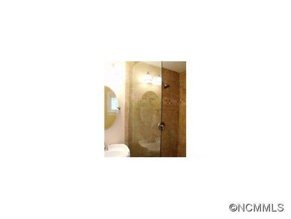 1732 Haywood Road - Photo 16