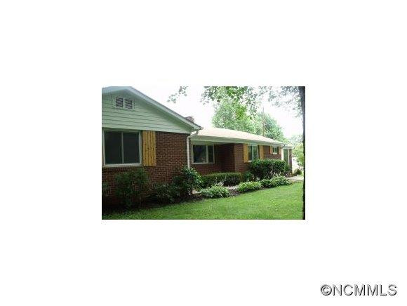 1732 Haywood Road - Photo 3