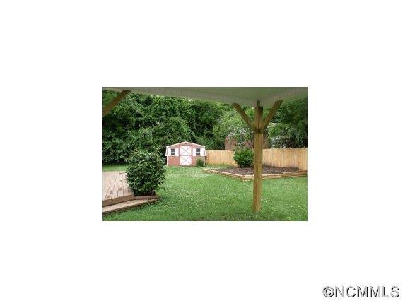 1732 Haywood Road - Photo 4