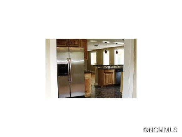 1732 Haywood Road - Photo 8