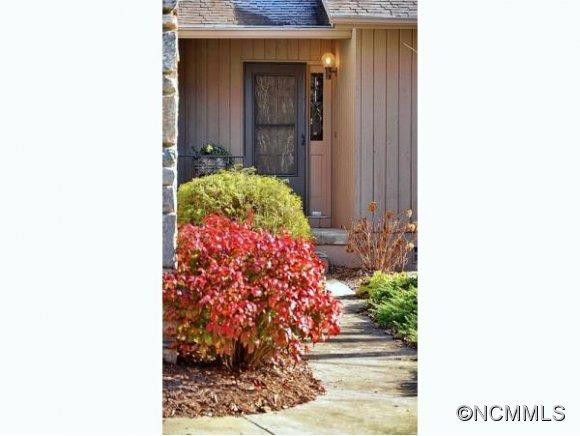 32 Clubside Drive - Photo 2