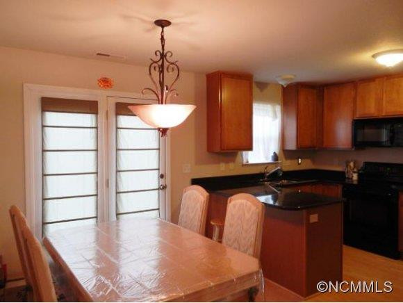 31 BIRKSHIRE WAY - Photo 3