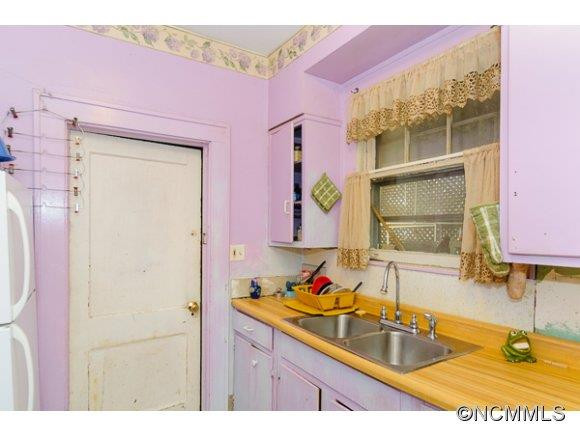 23 Robindale Avenue - Photo 9