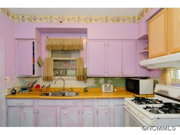 23 Robindale Avenue - Photo 10
