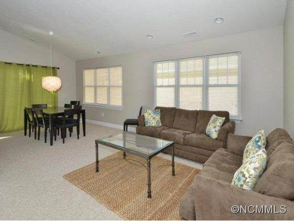 81 LITTLE FOX LN - Photo 4